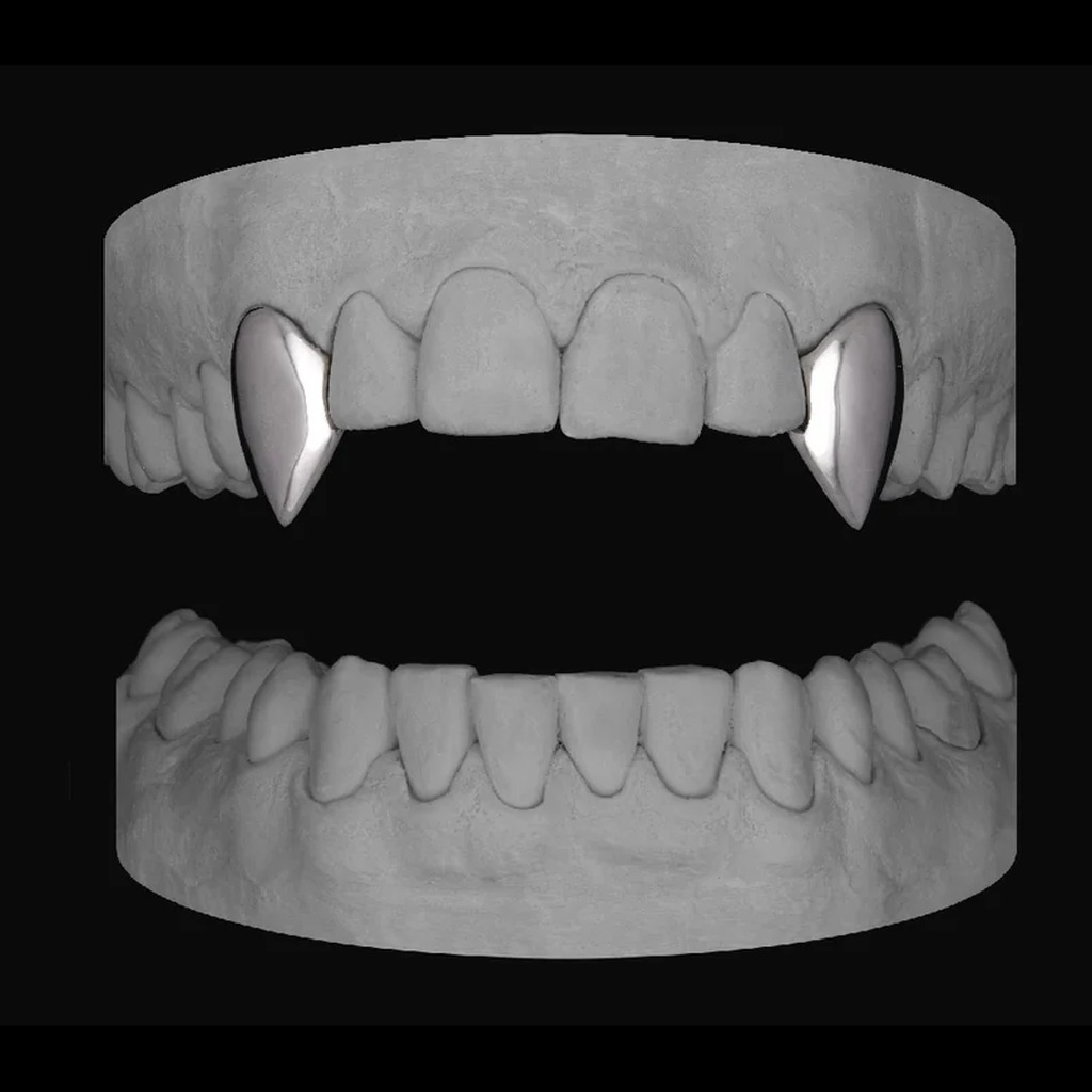 2x Vampire Canines